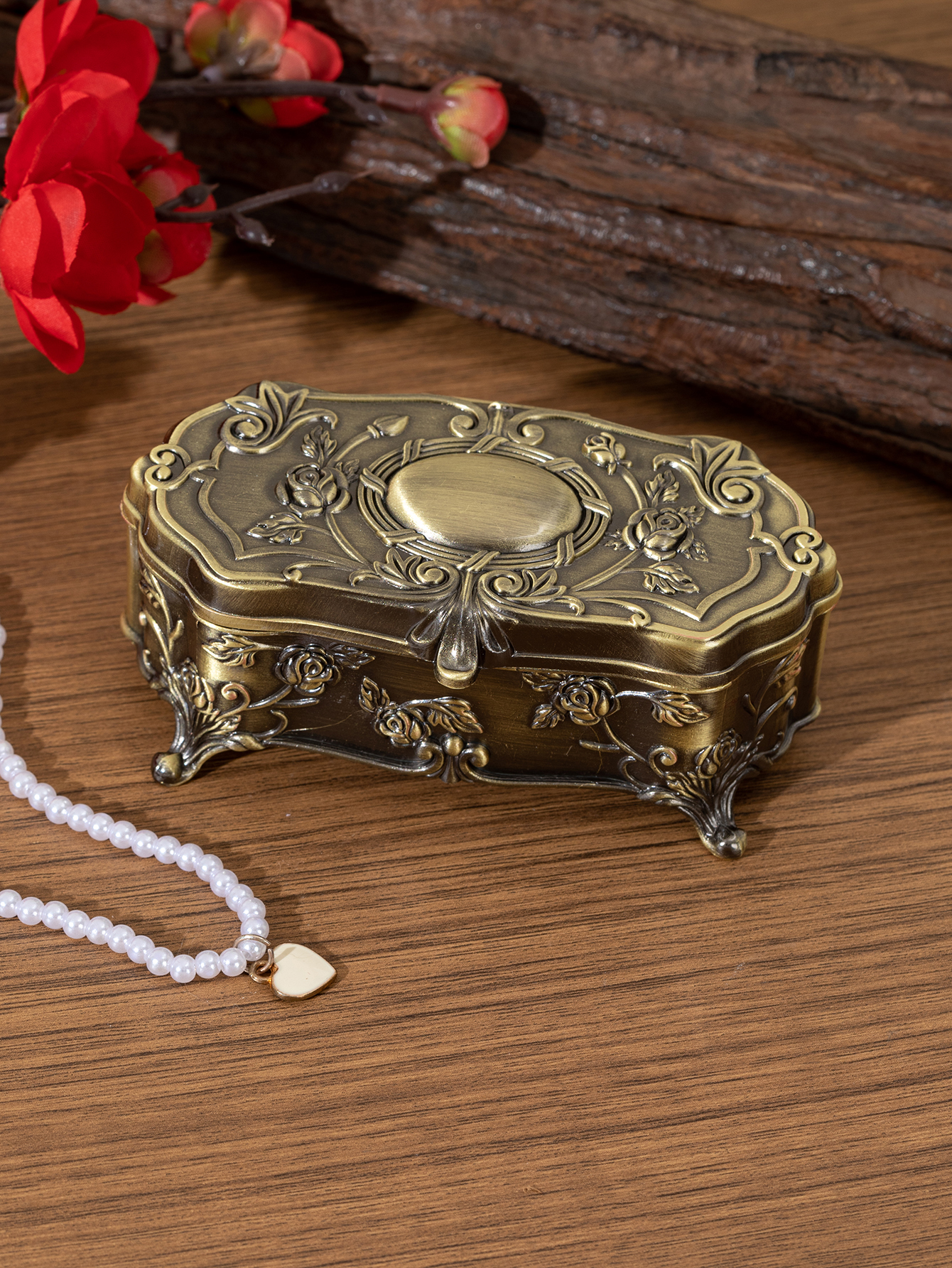 Luxury Lifestyle Rich - 1Pc Vintage European-Style Zinc Alloy Jewelry