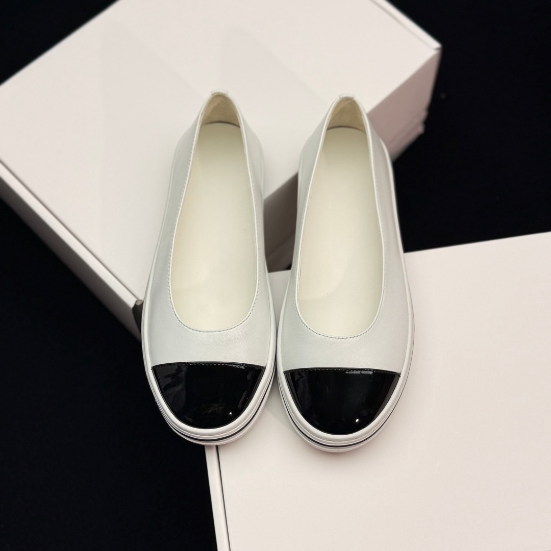 Luxury Lifestyle Products - Luxury Brand Women's Slip-on Casual Shoes